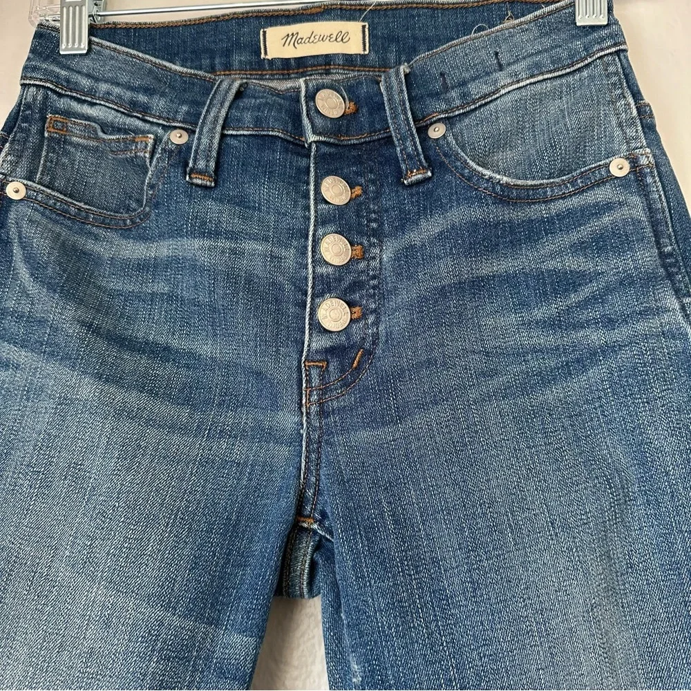 Madewell Slim Straight Jeans: Distressed Button-Front Edition Wellmoor Size‎ 24